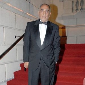 Meet your Posher, Perry